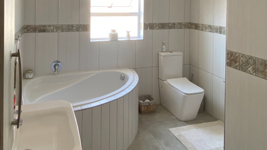 4 Bedroom Property for Sale in Port Owen Western Cape
